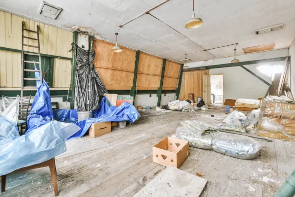 spacious-empty-room-2026-01-07-23-36-55-utc